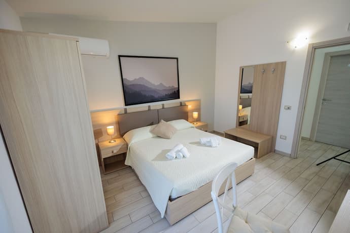 Fuori Rotta, Primary image