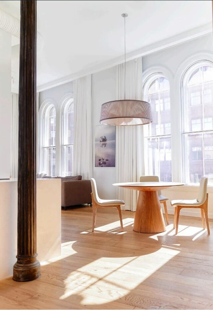 The Docent’s Collection – Thompson Block, Primary image