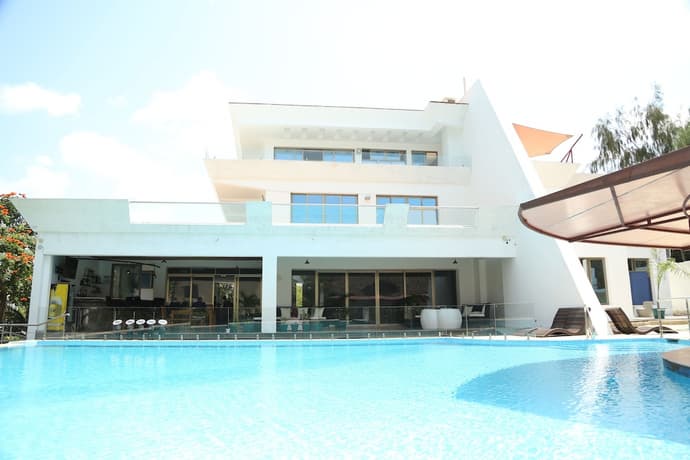 Seaclusion Diani, Primary image