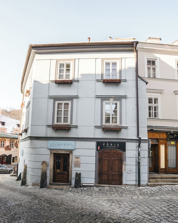 Hotel Leonardo, Primary image