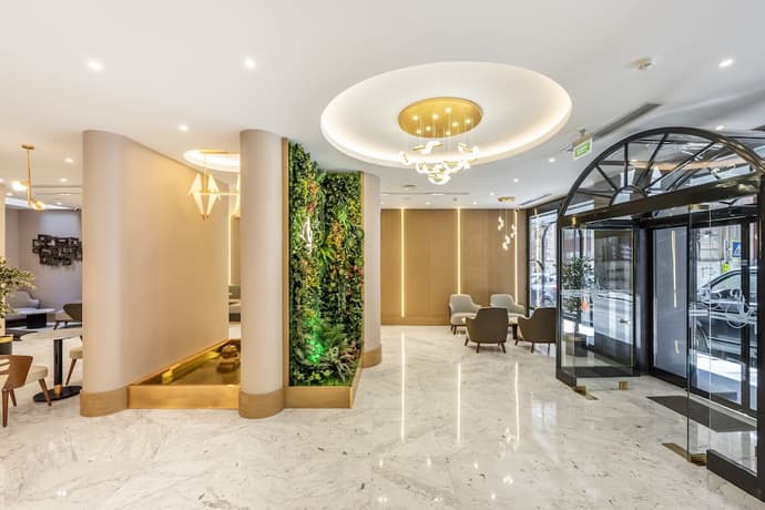 Bristol Hotel, Primary image