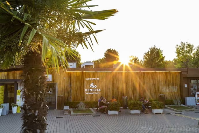 Hu Venezia Camping in Town, Reception