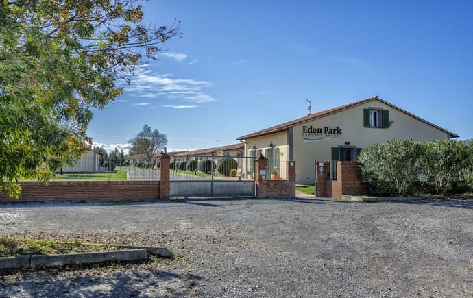 Eden Park Resort, Primary image