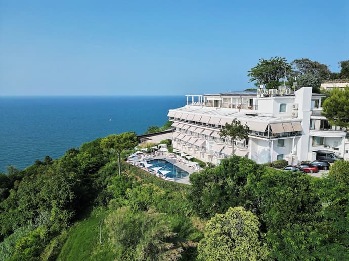 Posillipo, Primary image