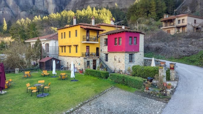 Archontiko Mesohori, Primary image