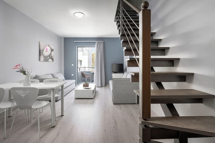 Sunrise Village Hotel, Primary image