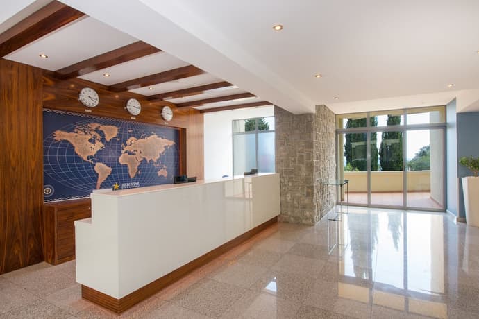 Iberostar Waves Bellevue, Reception