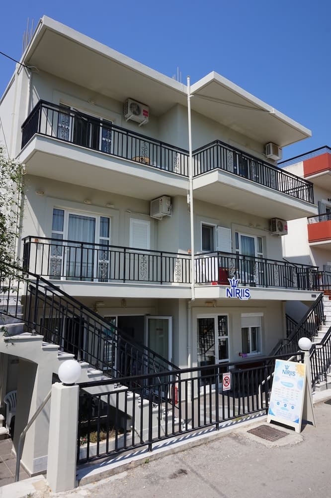 Niriis Hotel, Primary image