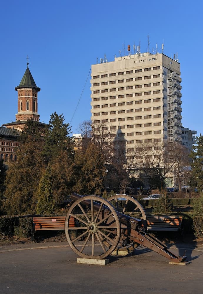 Hotel Moldova, Primary image