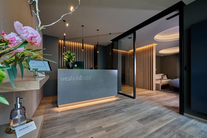 Hotel Westend, Primary image