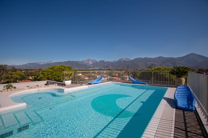 Residence Verdeluna, Primary image