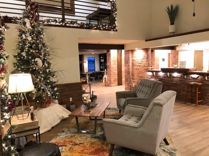 Red Sands Hotel, Primary image