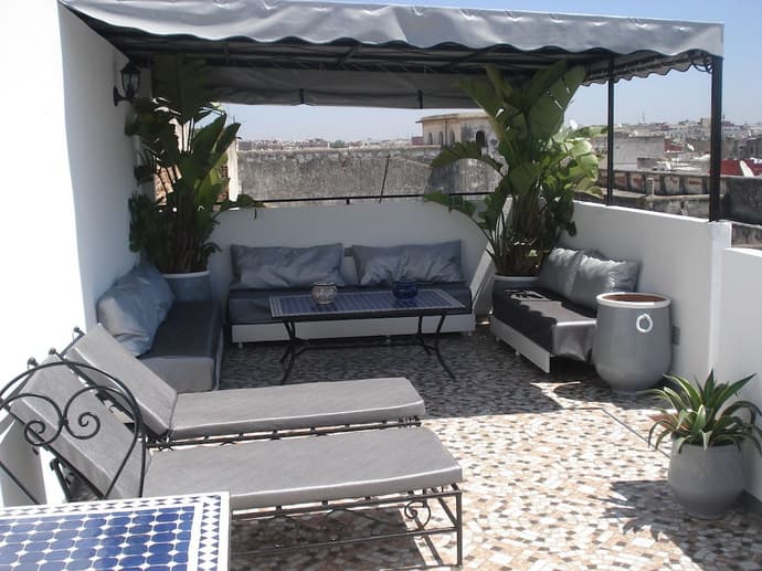 Riad Marlinea, Primary image