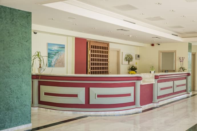 Kefalonia Bay Palace, Reception