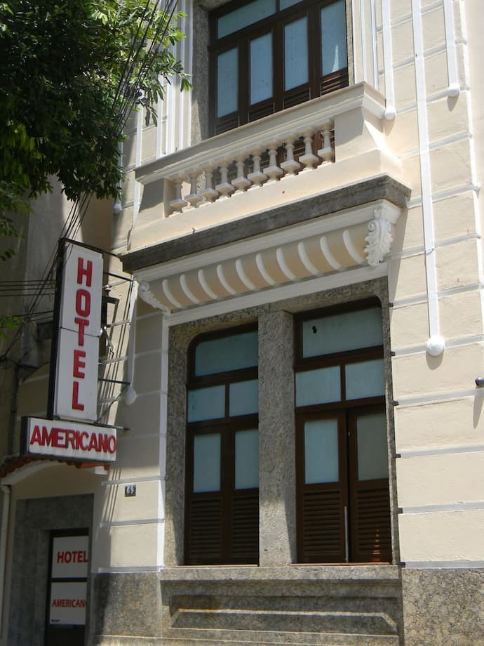 Hotel Americano, Primary image