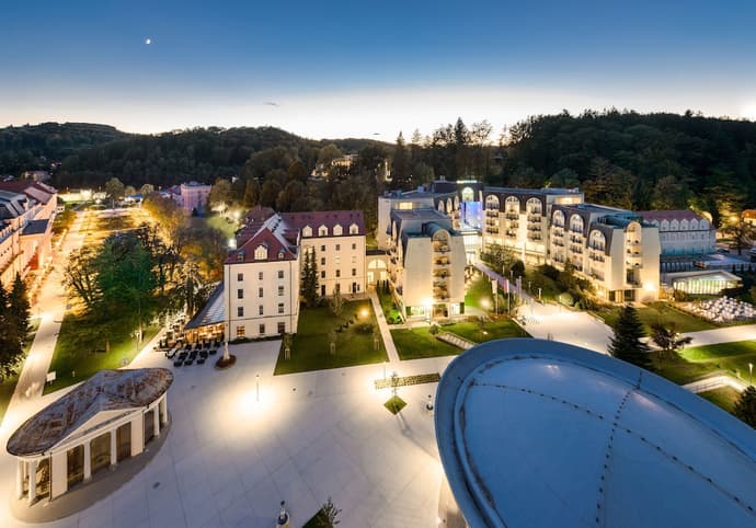 Hotel Zagreb, Primary image