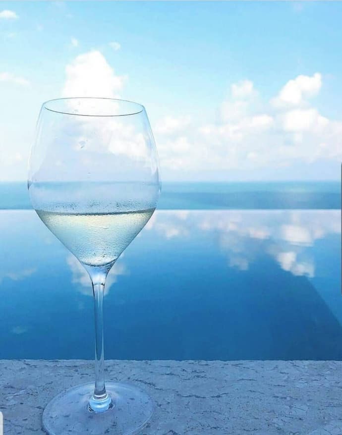 Skye Beach Hotel, Primary image