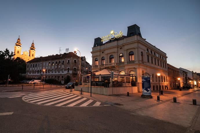 Grand Hotel Sole, Primary image