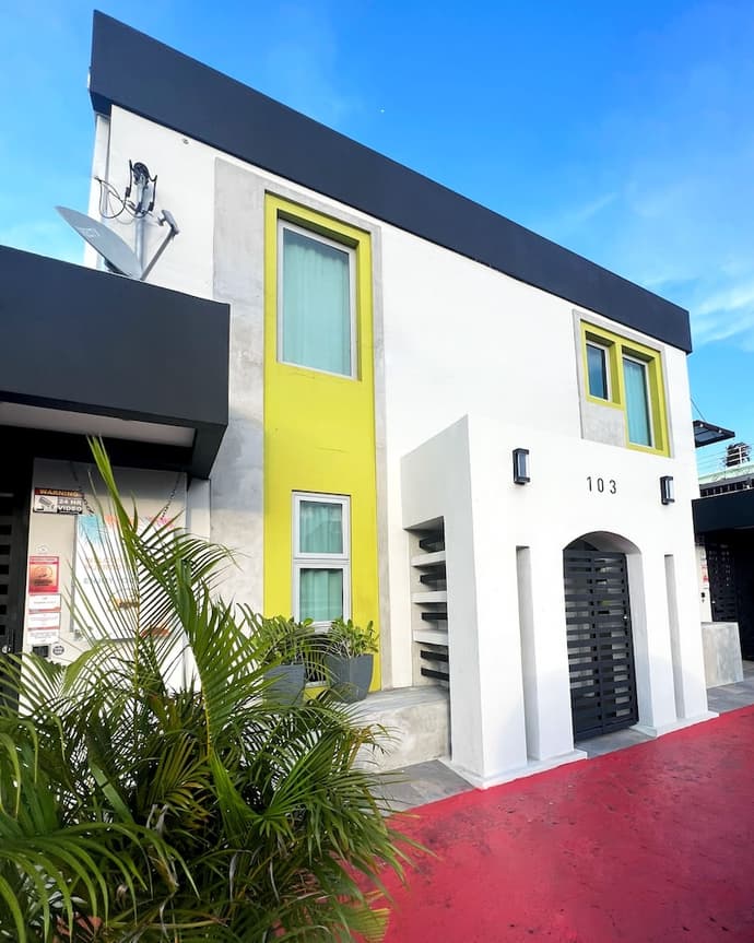 Tapia Haus 103, Primary image