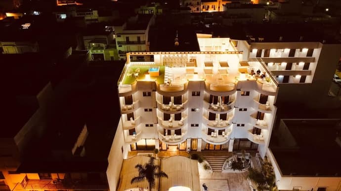 Hotel Riva del Sole, Primary image