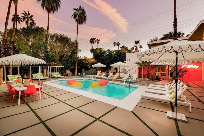 The Wesley by AvantStay – Mid-Century Modern Oasis with Pool, Primary image