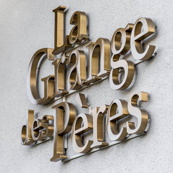 La Grange des Pères, Primary image
