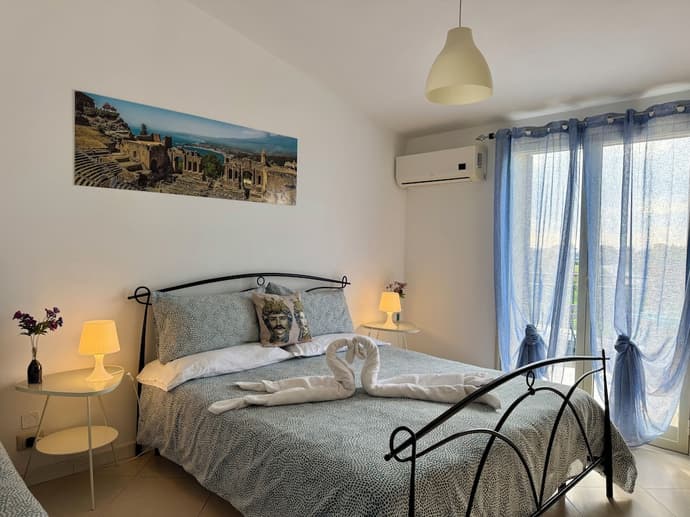 New Naxos Village, Primary image