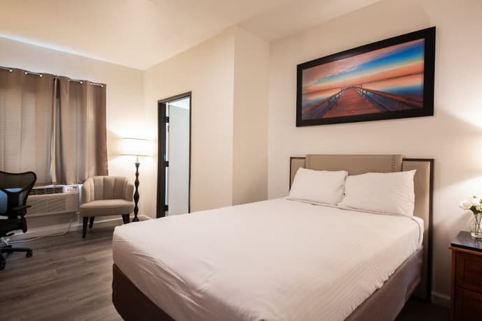 Anchor Pointe Inn, Primary image