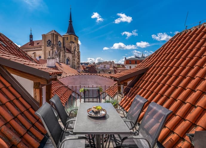 Chateau 9 Apartments by Adrez Living, Primary image