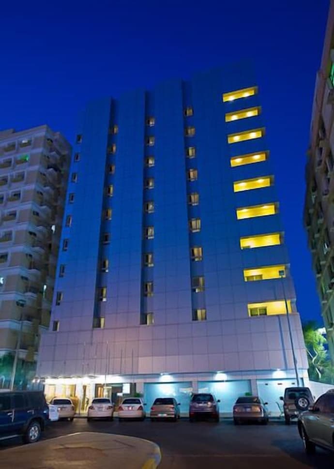 Phoenix Plaza Hotel Apartments, Primary image