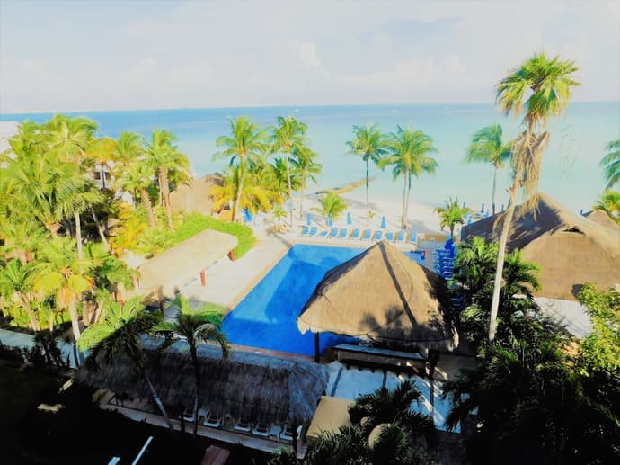 Nautibeach Condos, Primary image