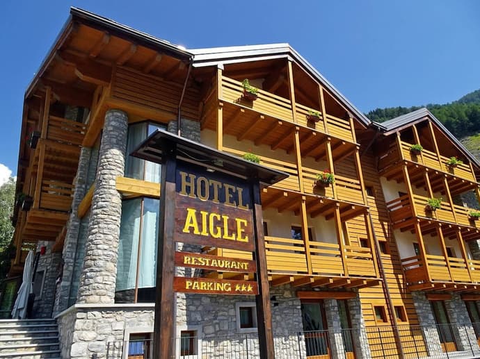 Hotel Aigle, Primary image