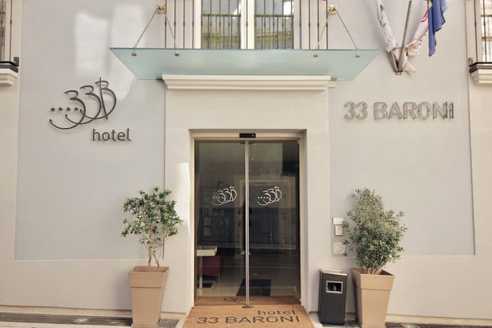 Hotel 33 Baroni, Primary image