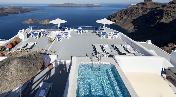 Vallas Apartments & Villas, Primary image