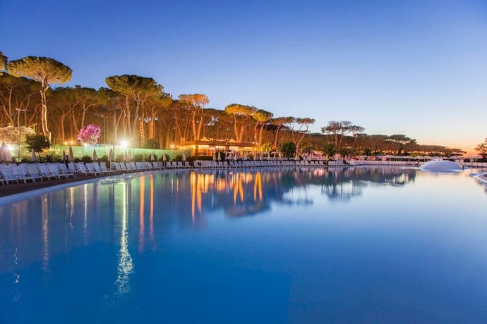 Fabulous Village, Primary image