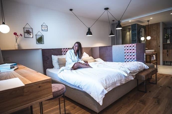 Das Falkenstein, Primary image