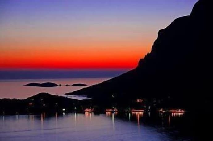 Apollonia Hotel, Primary image