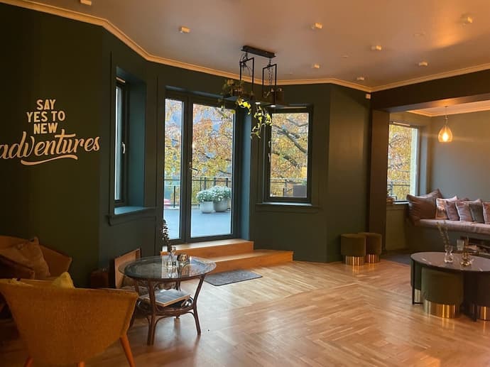 Trolltunga Hotel, Lobby sitting area
