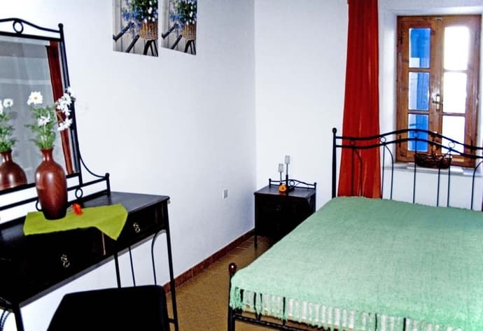 Studio Eleni, Primary image