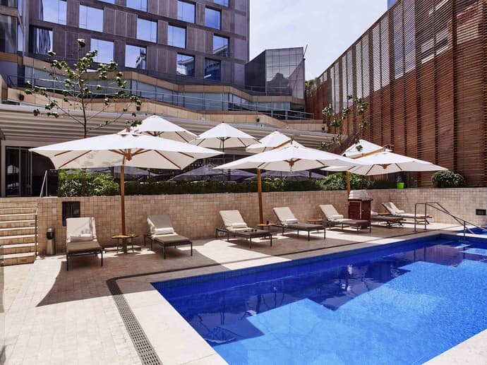 Pullman Lima San Isidro, Primary image