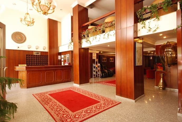 Hotel Mithat, Primary image