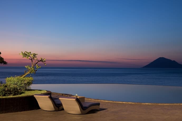 Aryaduta Manado, Primary image