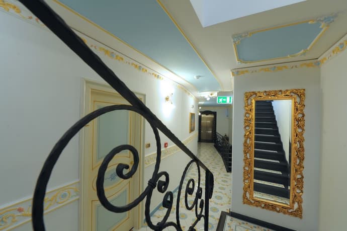 Hotel Villa Maria Pia, Interior entrance