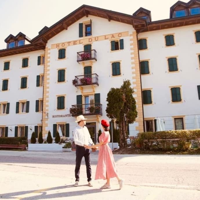 Hotel Du Lac, Primary image