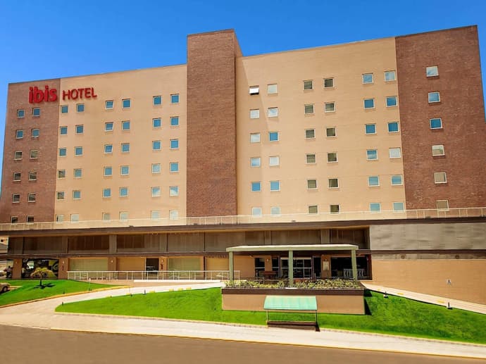 ibis Sao Luis, Primary image