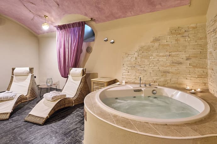 Borgo San Giusto, Primary image