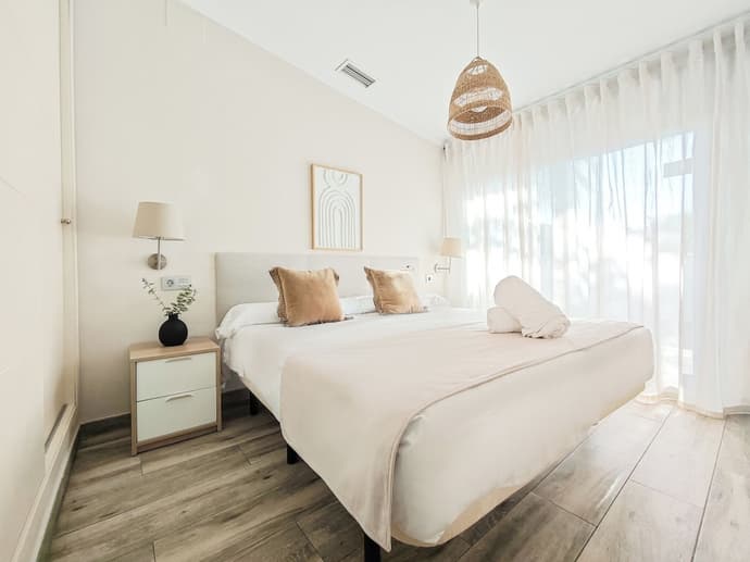 AZZ Sevilla Torre de la Plata, Primary image