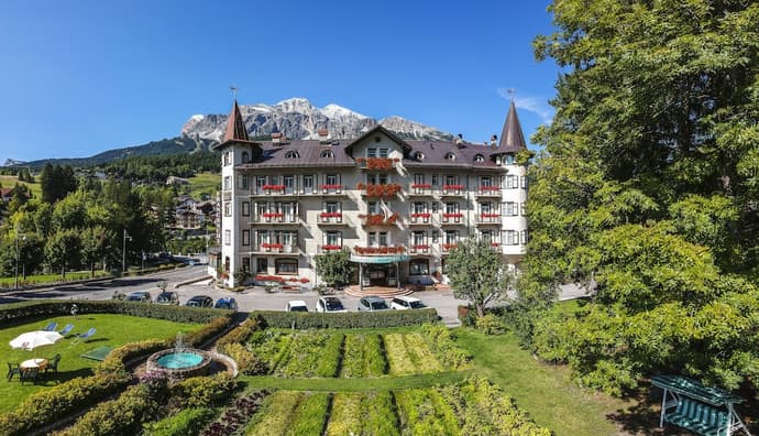 Franceschi Park Hotel, Primary image