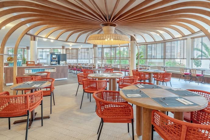 tent Arenal, Primary image