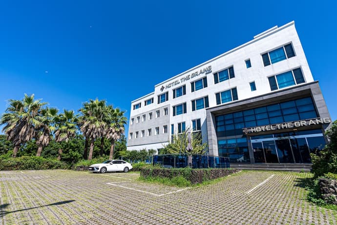 Hotel The Grang Jungmun, Primary image